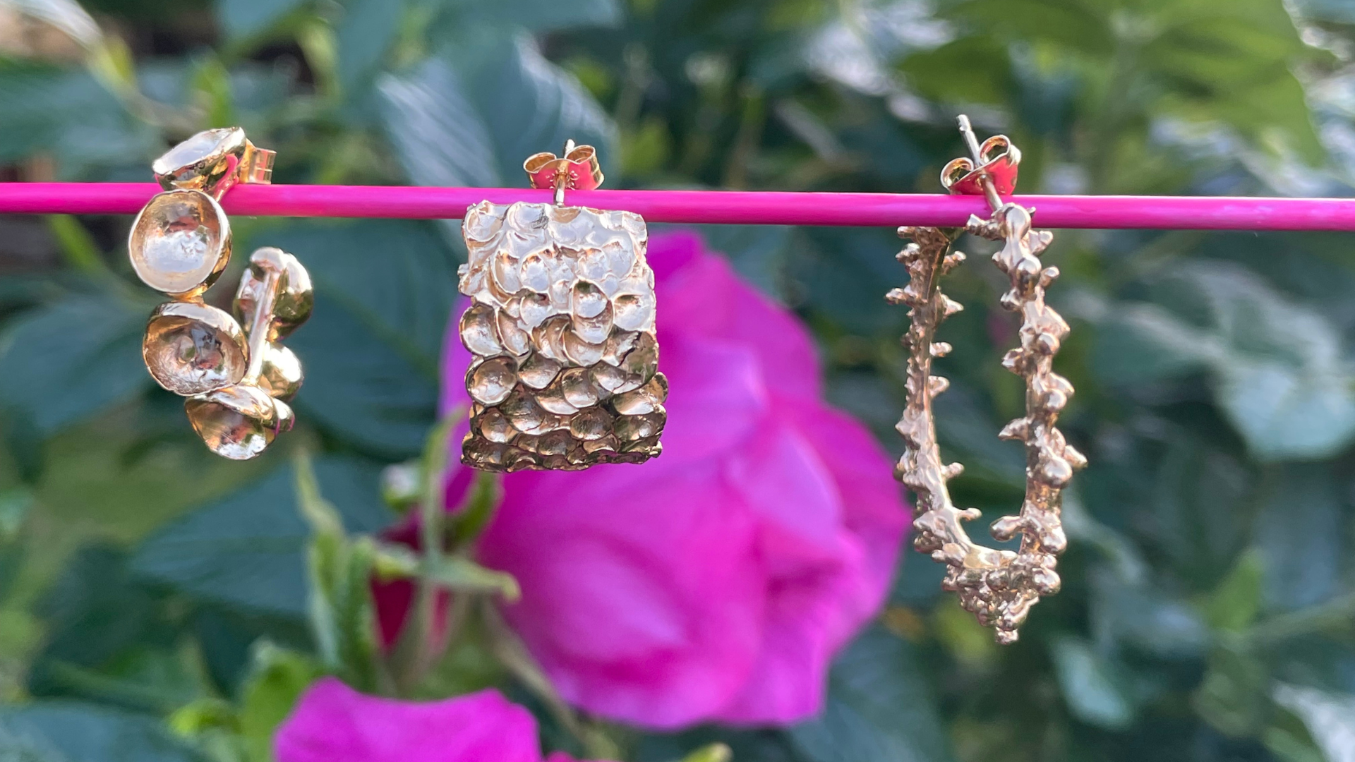 SMALL STATEMENT EARRINGS