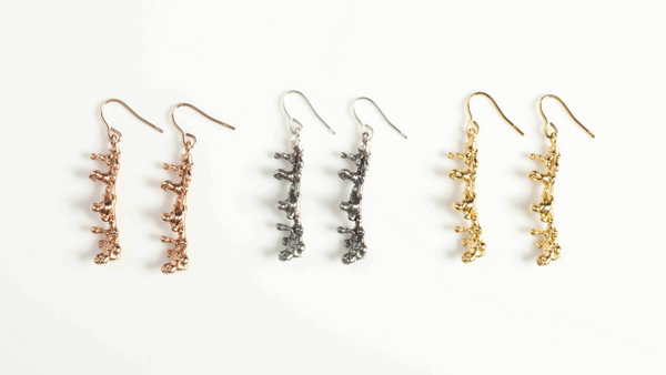 DROP EARRINGS